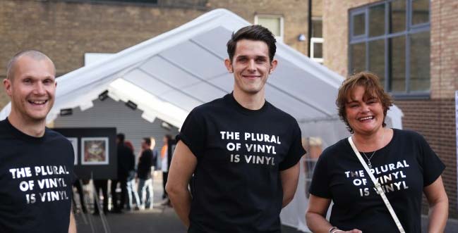 The plural of vinyl