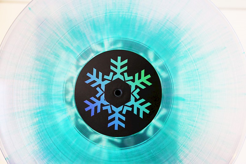 Throwing Snow - Axiom