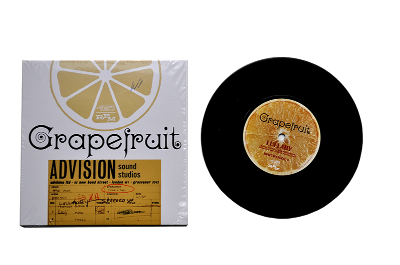 Grapefruit - Lullaby / Sweet Little Miss No Name: Black Vinyl [RPM]